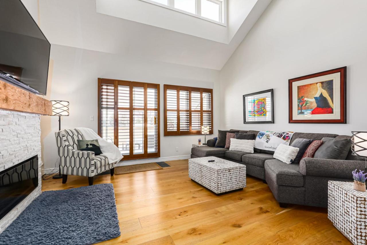 Stunning Townhouse - 3 Bdrm Blue Mountain Village Sauna! ブルー・マウンテンズ エクステリア 写真